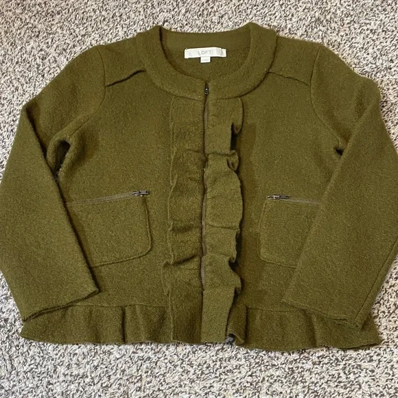 LOFT 100% Merino Wool Olive Green Ruffle Front Women's Jacket/Cardigan - Picture 6 of 8